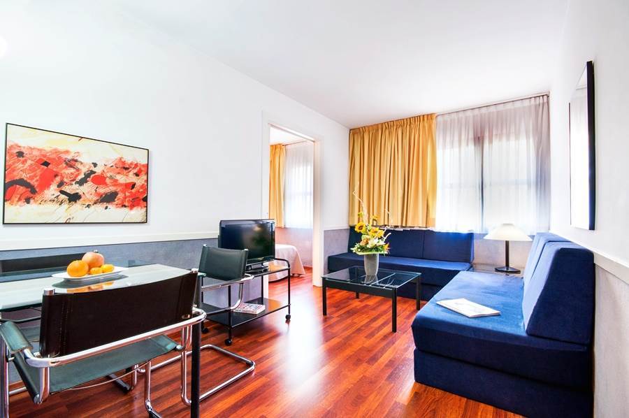 Apartamentos Descartes Barcelona Exterior photo