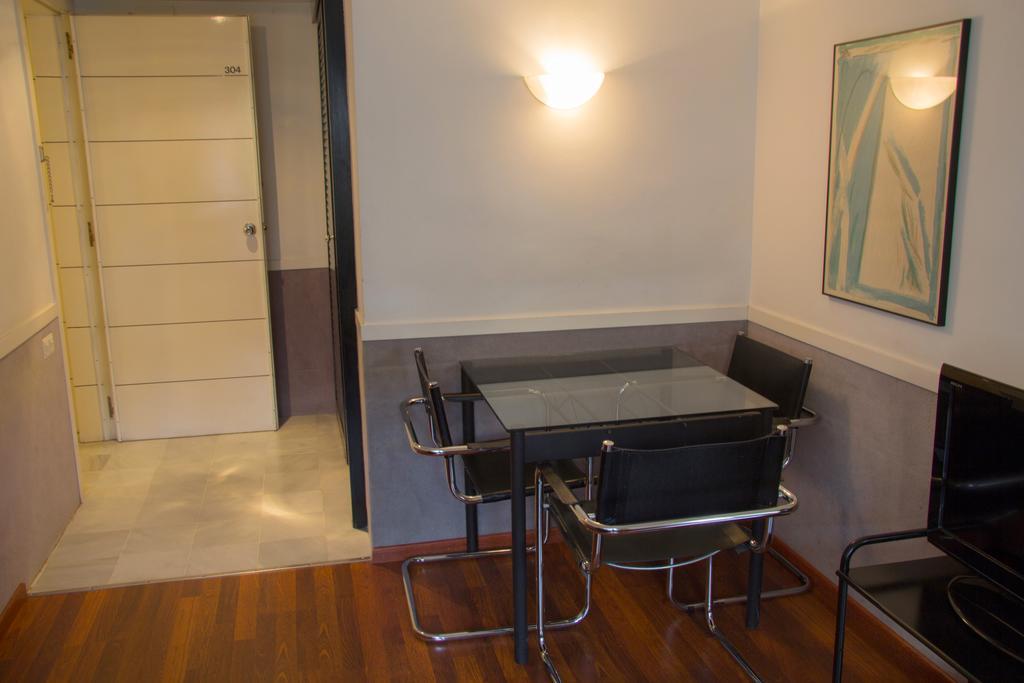Apartamentos Descartes Barcelona Exterior photo