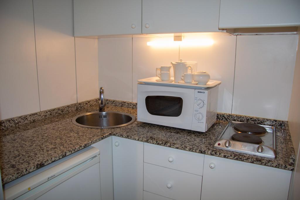 Apartamentos Descartes Barcelona Exterior photo
