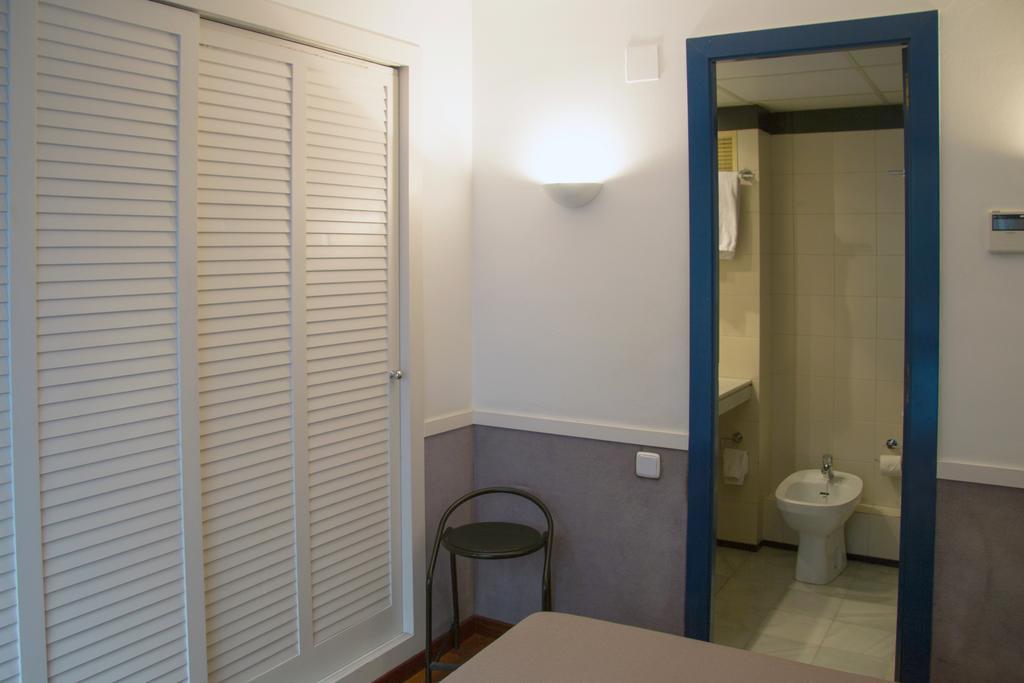 Apartamentos Descartes Barcelona Exterior photo
