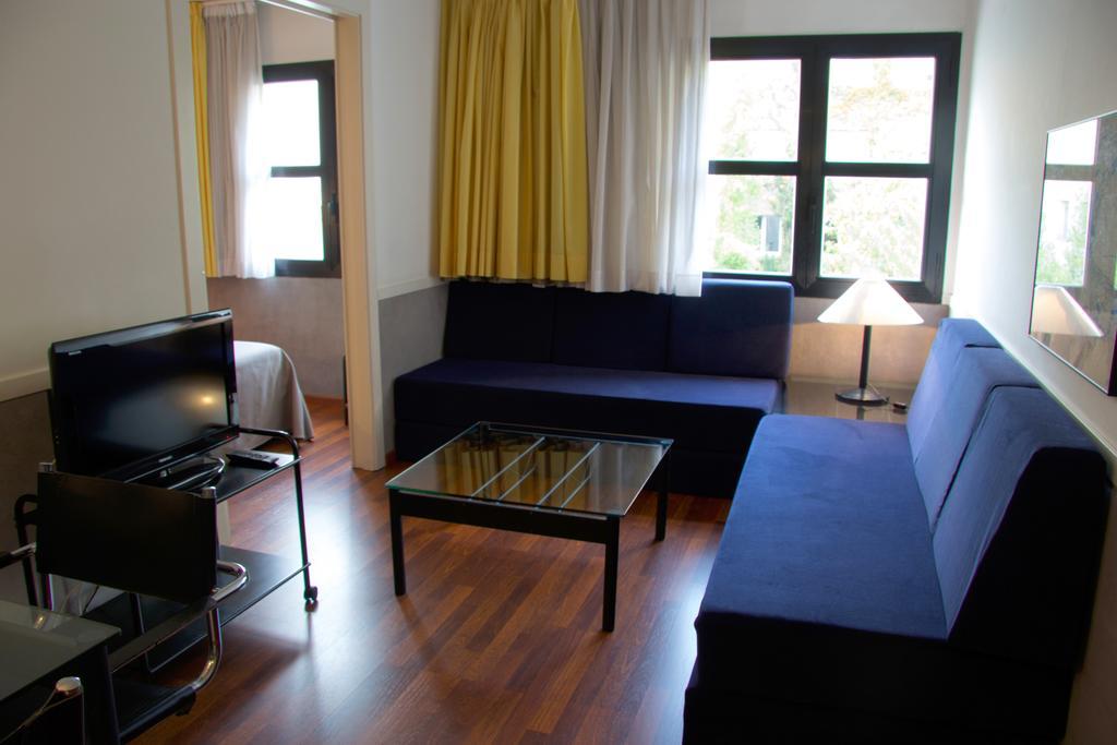 Apartamentos Descartes Barcelona Exterior photo