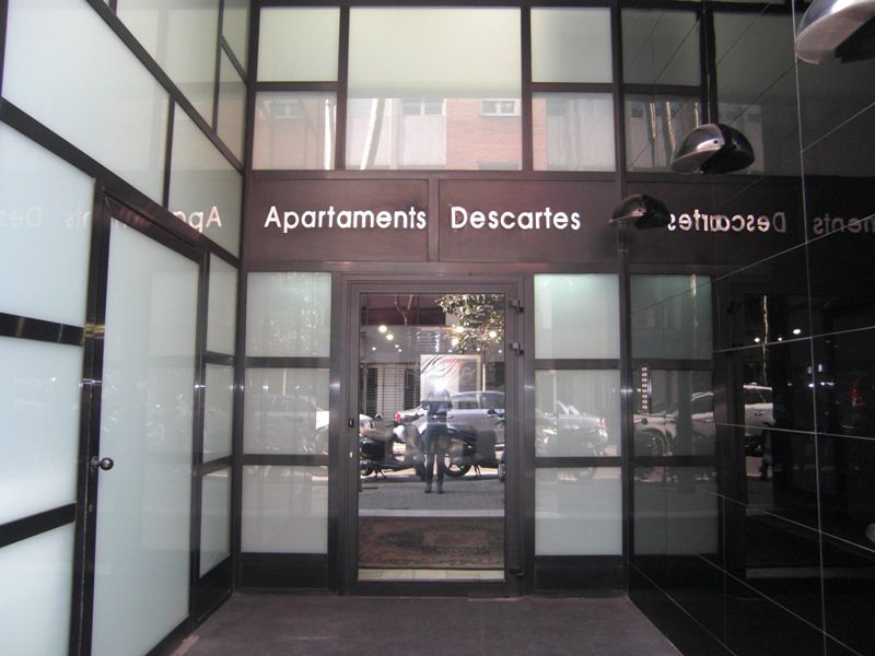 Apartamentos Descartes Barcelona Exterior photo